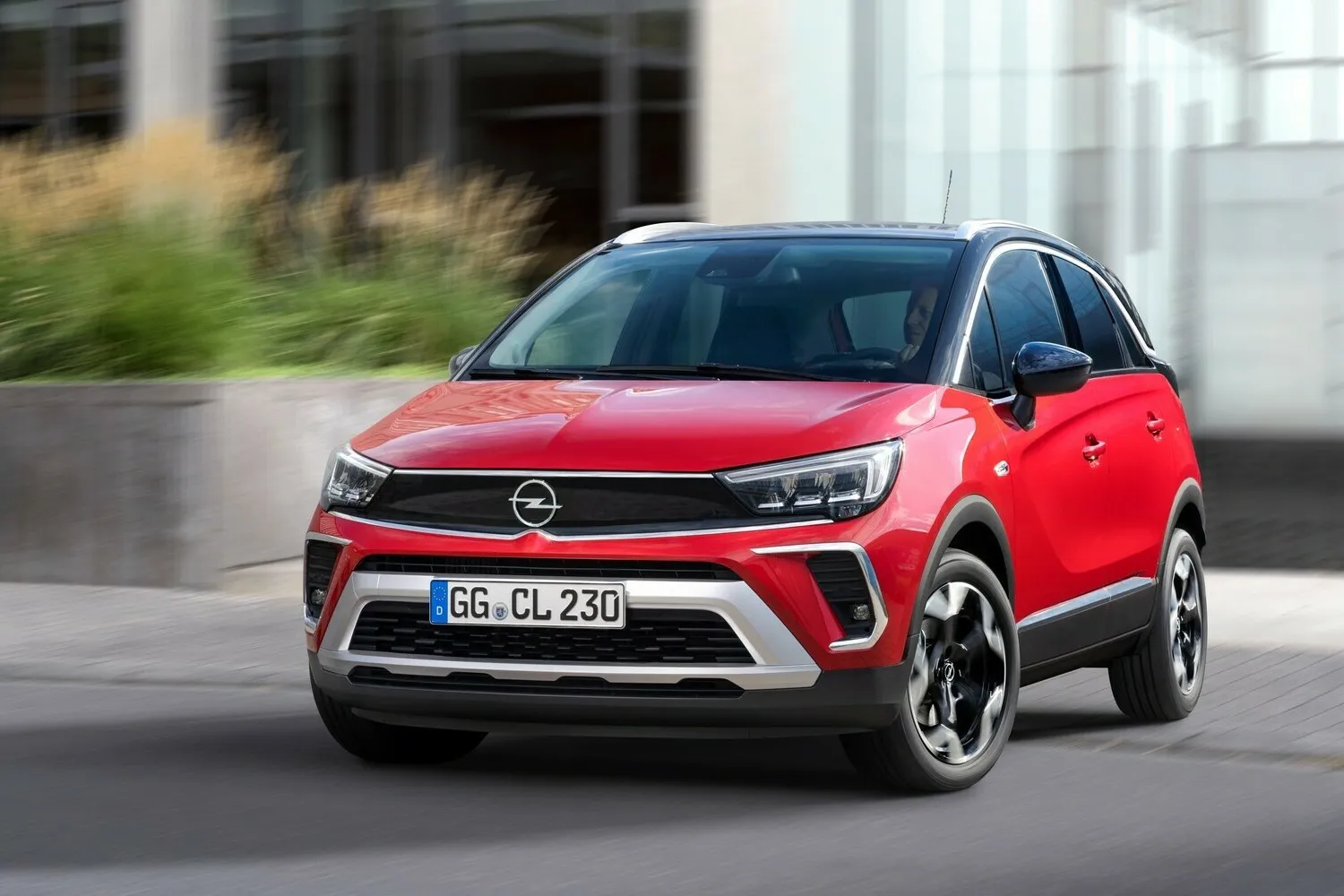 Der Opel Crossland 1.2 verursacht knapp 1.150 Euro Folgekosten, dabei schlagen die reinen Wartungskosten mit fast 680 Euro zu Buche.