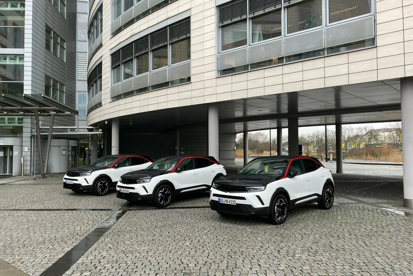 Opel legt sein kleines sUV mokka neu auf. Als erstes Modell verkörpert er die neue Designsprache der Marke.
