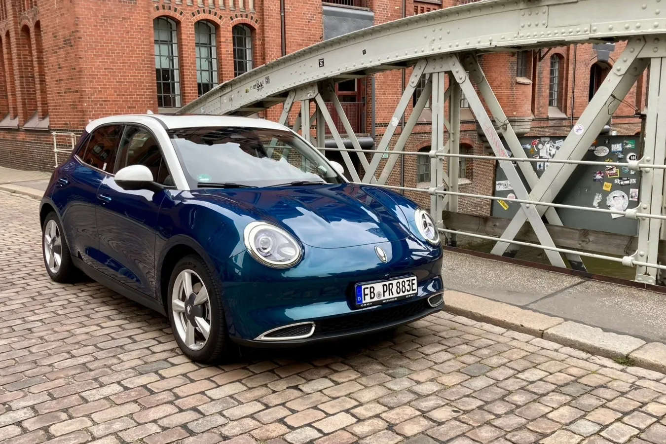 Mischung aus Mini, Käfer und Porsche 356: das Frontdesign des Ora Funky Cat.