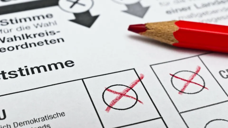 Die Wahlen stehen bevor und die Parteien haben einiges zur Verkehrspolitik zu sagen.
