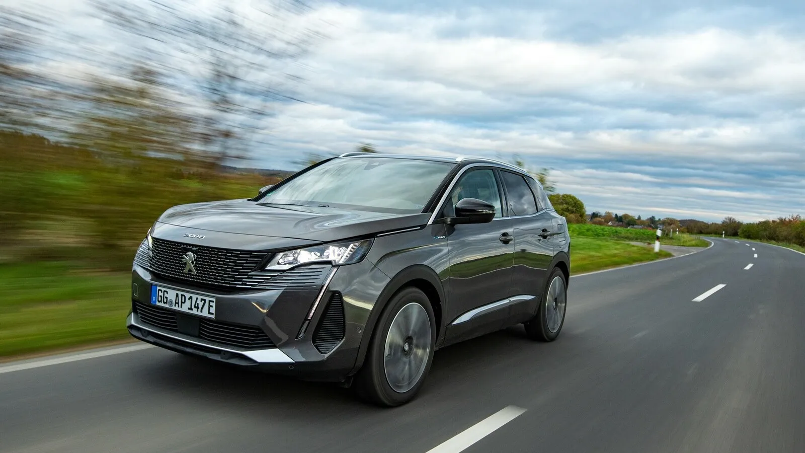 Platz 3: Den Bronzeplatz belegt der Peugeot 3008 225e mit Gesamtwartungskosten in Höhe von 1.190 Euro.
