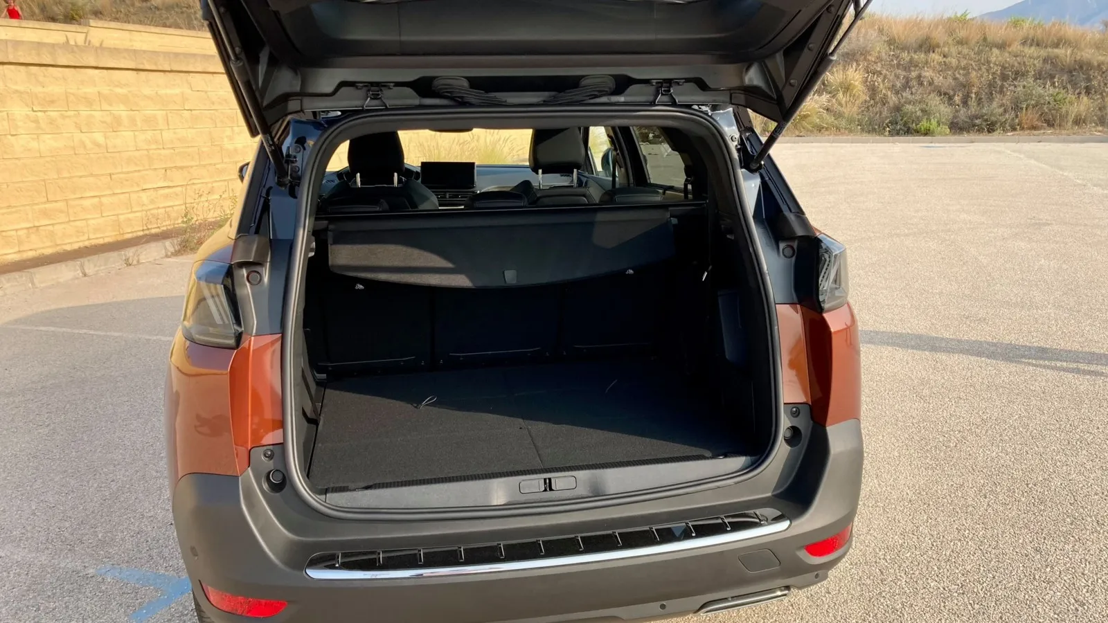 780 bis 1.940 Liter Gepäck fasst der Kofferraum des Peugeot 5008, wenn er mit fünf Sitzen ausgestattet ist.