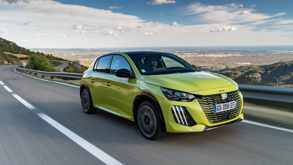 Peugeot bietet Sonderrabatte auf seine E-Autos.
