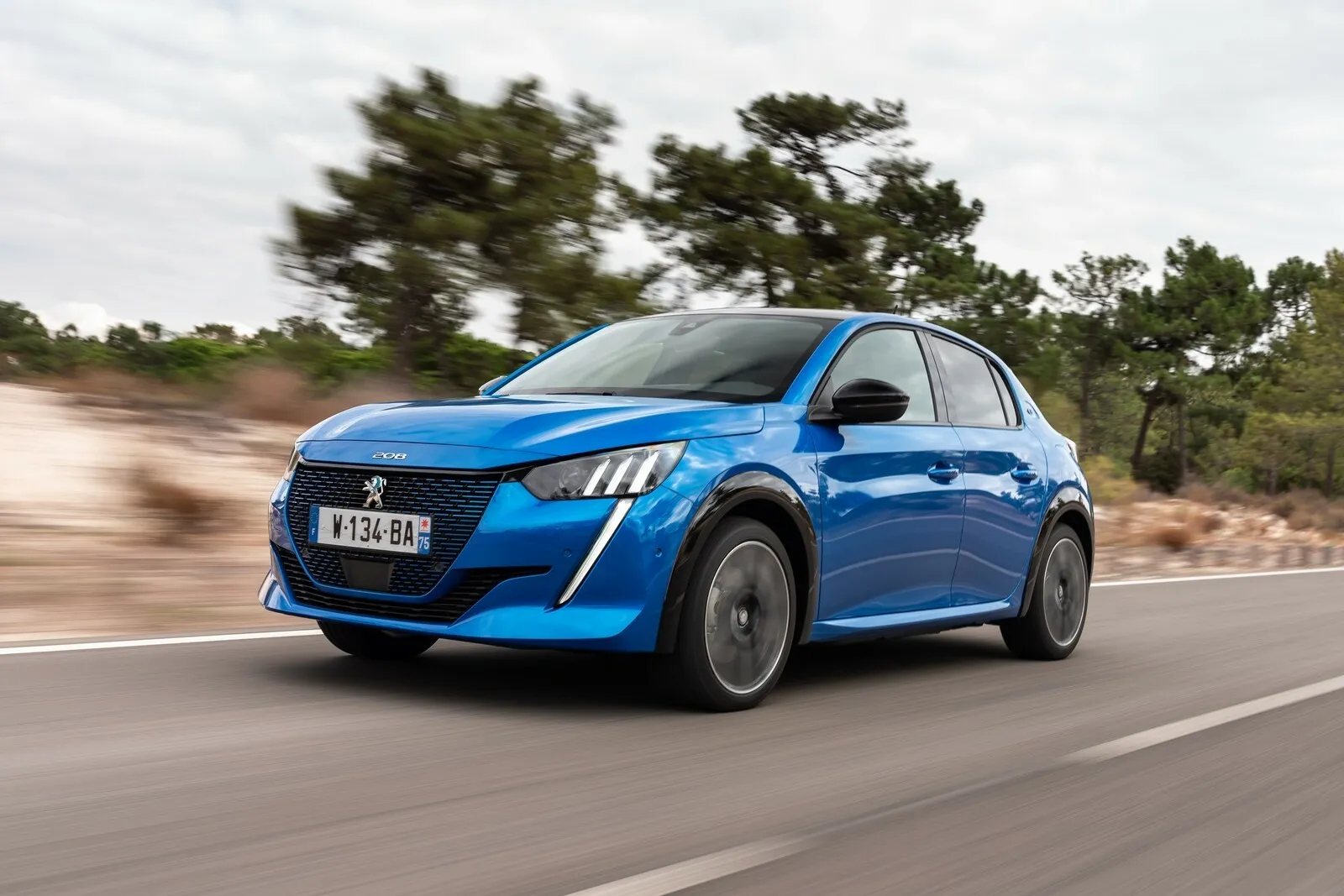 Auch beim elektrischen Peugeot e-208 liegen die Wartungskosten mit 820 Euro …