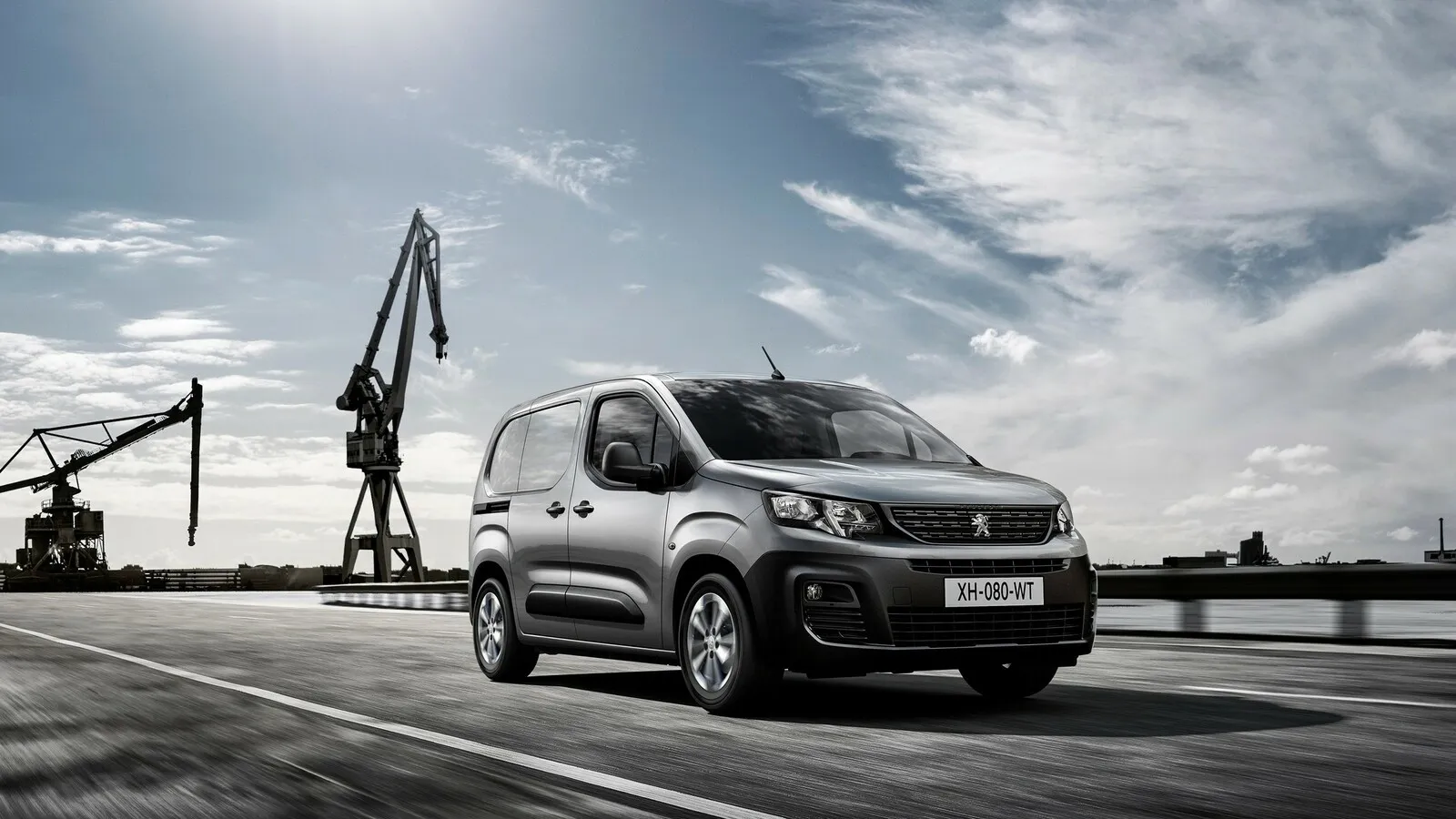 Platz 5: Dicht hinter seinem Konzernbruder Berlingo kann sich der 102 PS starke Peugeot Partner (963 Euro) platzieren.