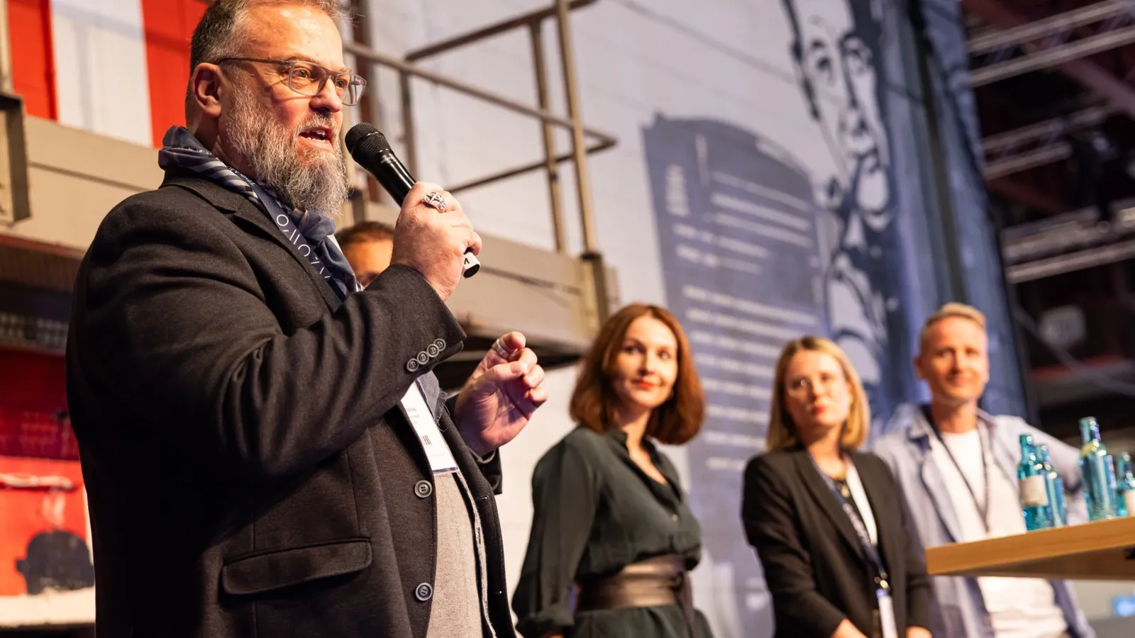 Oliver Piepenbrink, Thyssen Krupp Services (l.), diskutierte zum Thema „Vernetzen statt besetzen: Können Fuhrpark, Personal und Nachhaltigkeit gemeinsam die betriebliche Mobilität erfolgreich gestalten?“.