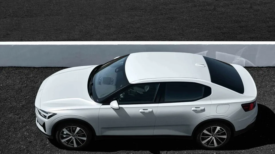 Der Polestar 2 mit Single Motor und großem Akku bietet zum neuen Modelljahr bis zu 654 Kilometer Reichweite.