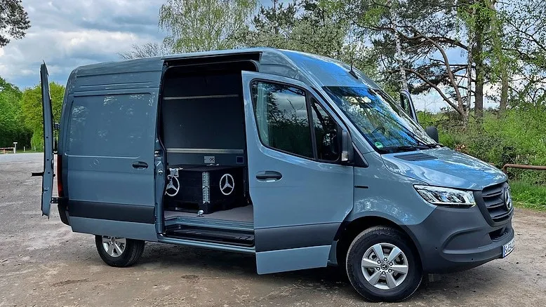 Das maximale Laderaumvolumen des e-Sprinter beträgt 14 Kubikmeter.