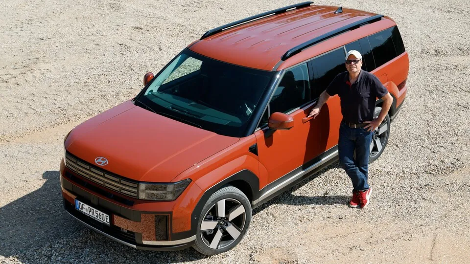 Mit der fünften Generation des Santa Fe gibt sich Hyundai kräftig die Kante.