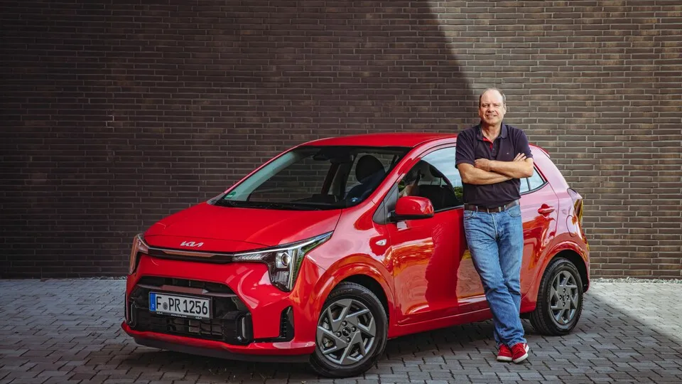 Nochmals feingeschliffen: der Kia Picanto (2024) bei der Fahrvorstellung in Dreieich.