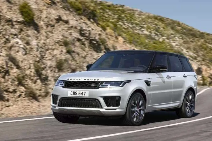 Land Rover Range Rover Sport D300 SE AWD: 105 oder 99 Cent je Kilometer bei 36 oder 48 Monaten Haltedauer.