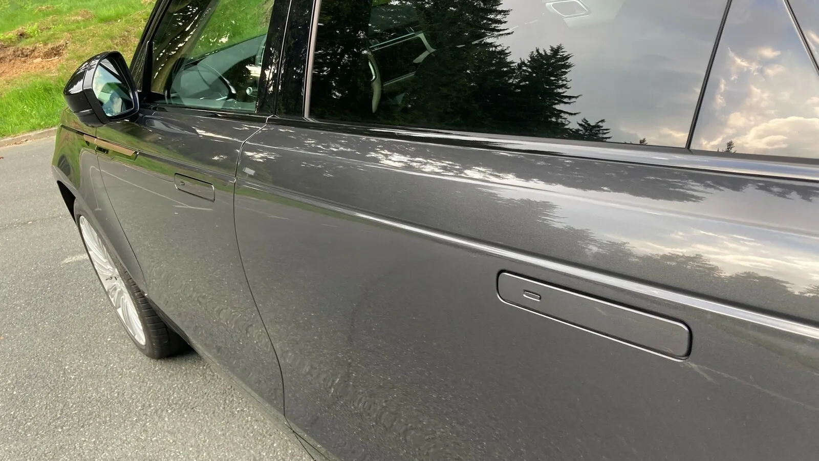 … die während der Fahrt und bei verschlossenem Fahrzeug in den Türen verschwinden.