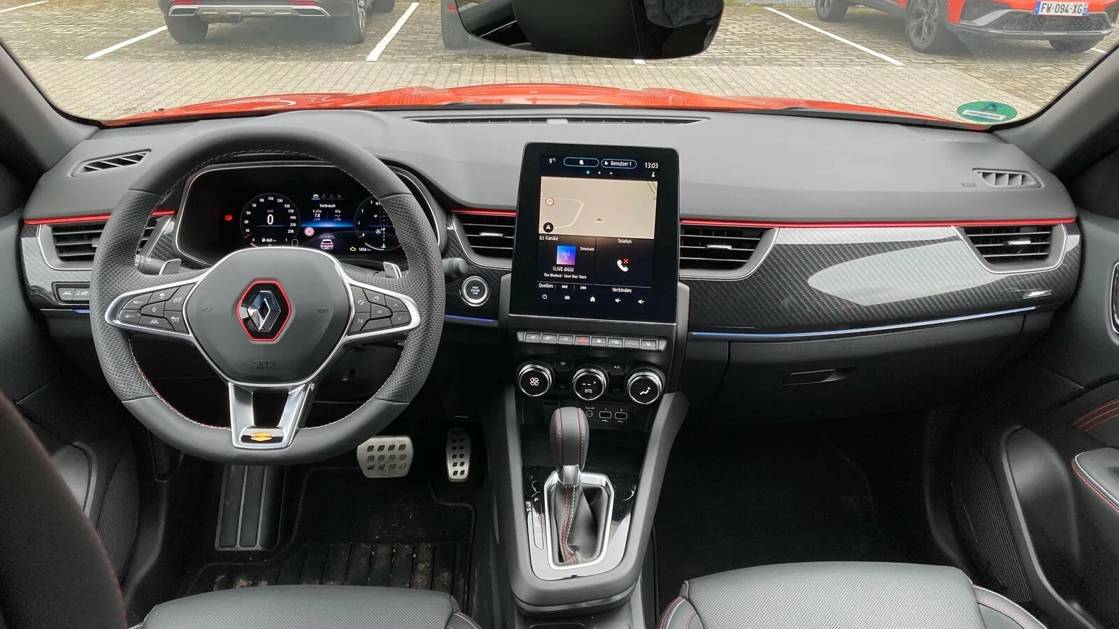 Typisches Renault-Cockpit mit maximal 9,3 Zoll großem Touchscreen.