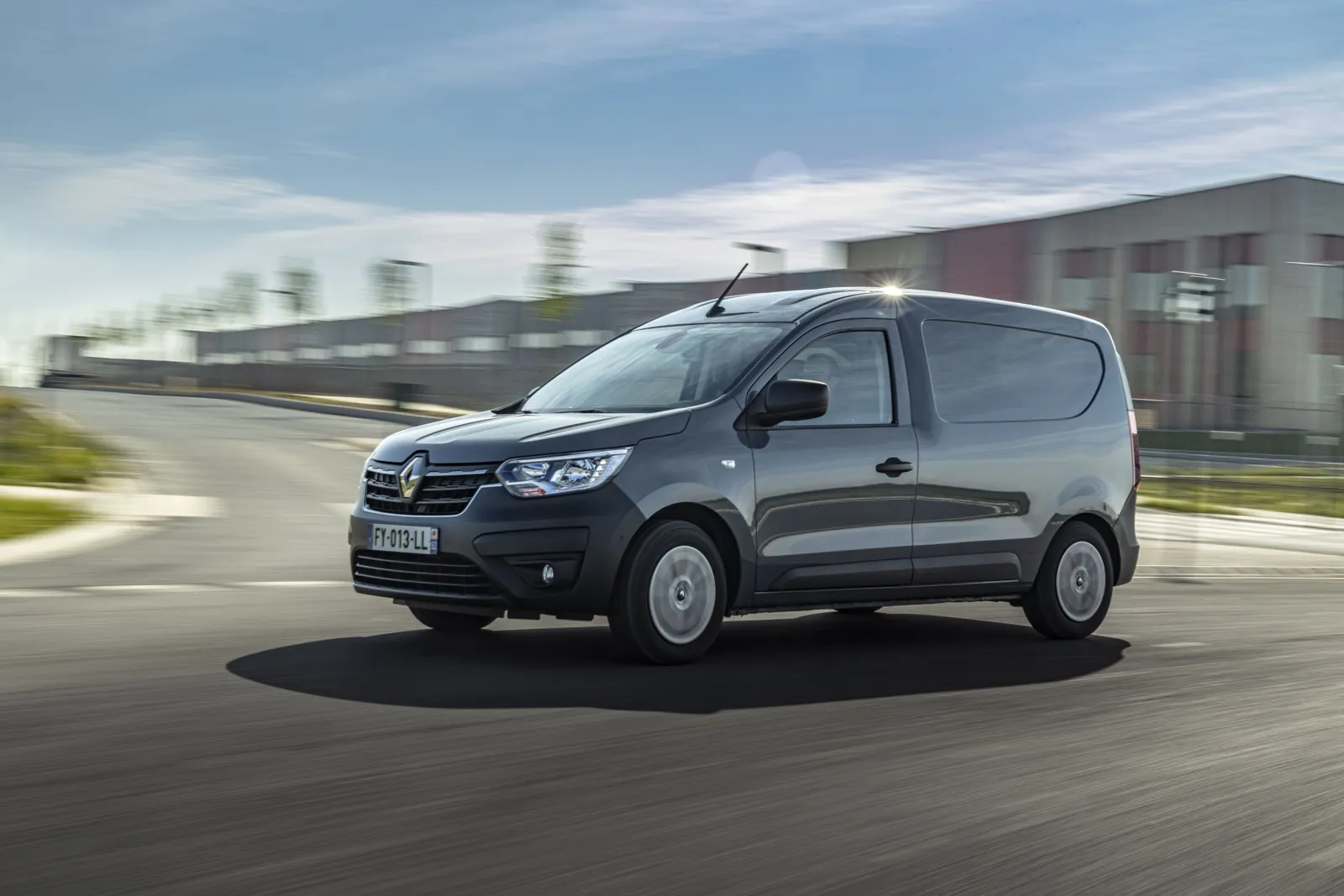 Platz 5 mit 40,0 Prozent Händlereinkaufswert: der Renault Express TCe 100.