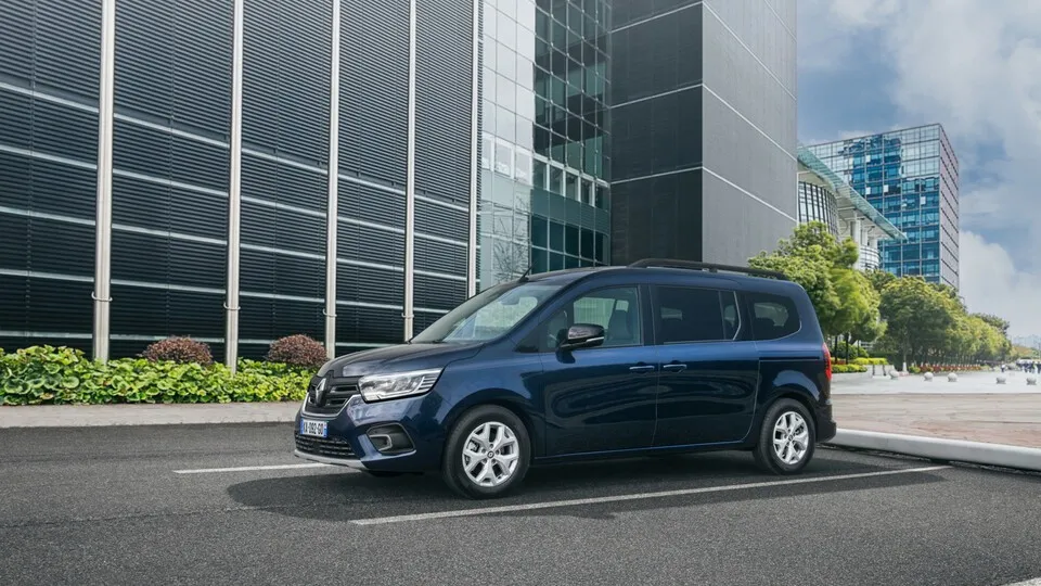 Jetzt auch als Langversion: Mit langem Radstand wird der Renault Kangoo zum Renault Grand Kangoo.