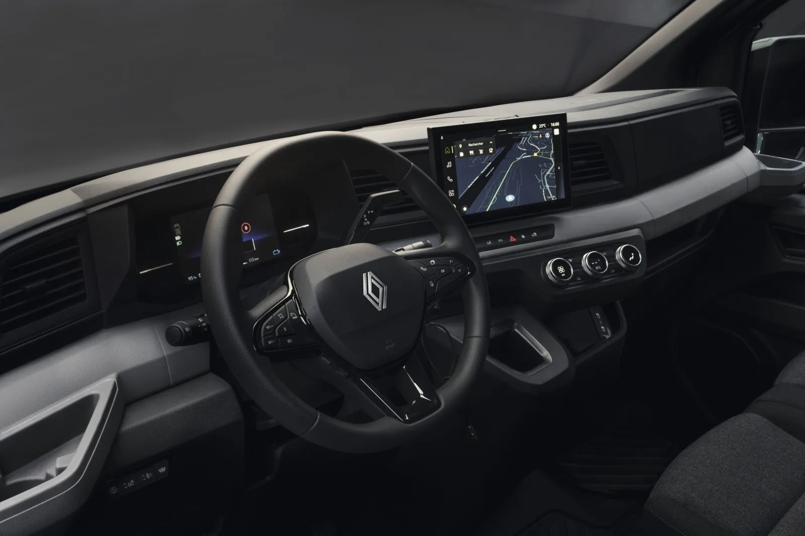 S-förmiges Cockpit im neuen Renault Master, 10-Zoll-Touchscreen und Automatikwählhebel am Lenkrad für mehr Platz.