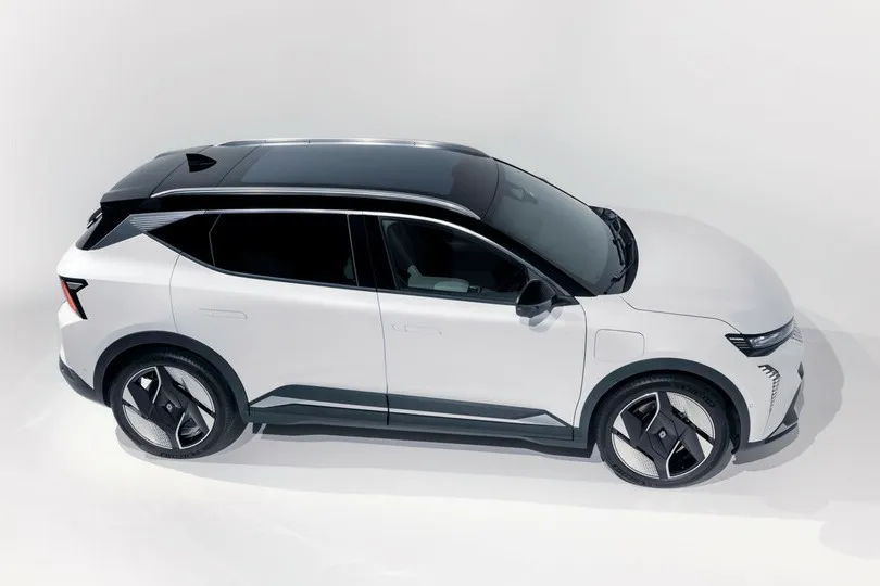 Auf der IAA Mobility feiert die neue Generation des Renault Scénic als elektrisch angetriebener Crossover Premiere.