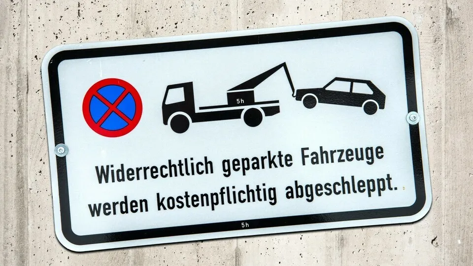Haben Falschparker bei einem Unfall eine Mitschuld?