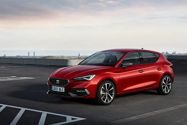 Seat Leon 1.5 eTSI ACT DSG OPF: Für den kompakten Spanier fallen knapp 1.560 Euro Wartungskosten an, das sind 589 Euro weniger als für den gleich starken Ateca – macht die höchste Differenz im Vergleich.