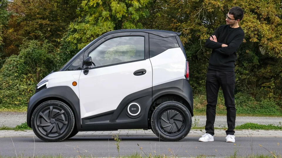 Mit dem Silence S04 Nanocar bietet Nissan nun Mikromobilität für Städterinnen und Städter an.