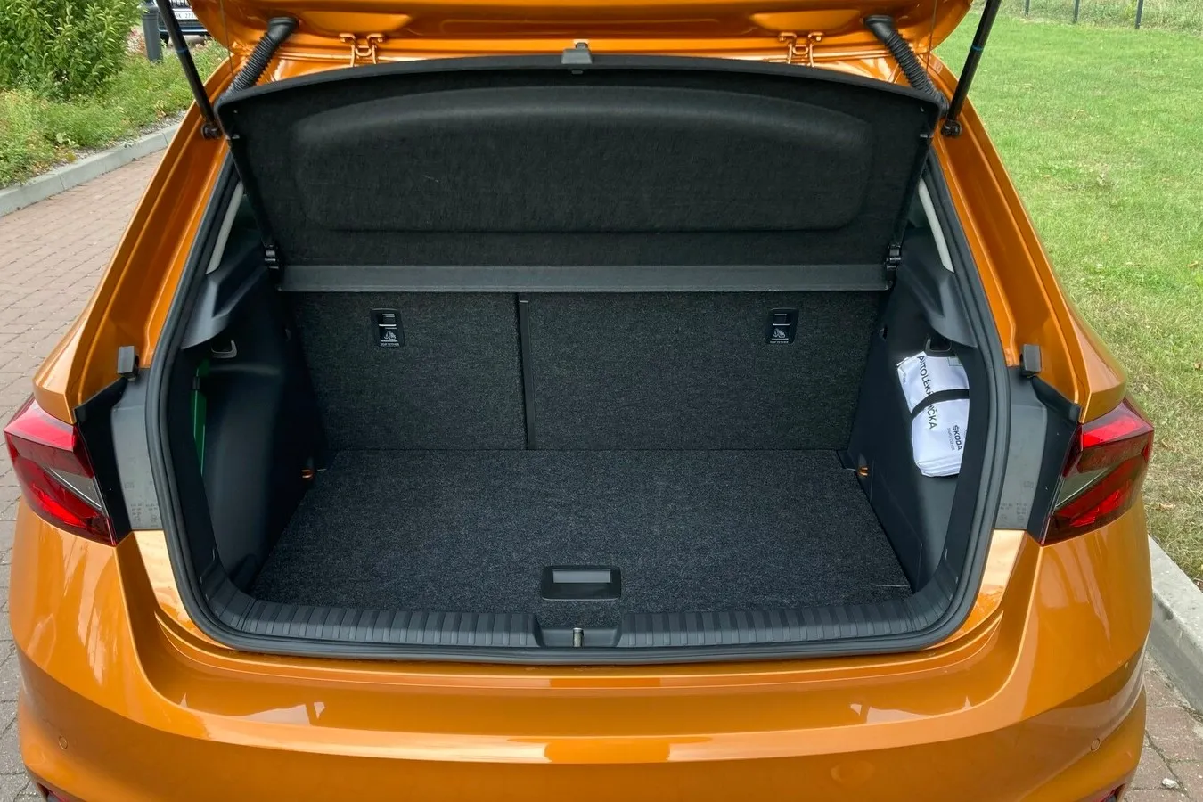 Der Fabia-Kofferraum wuchs im Standardformat um 50 auf jetzt 380 Liter