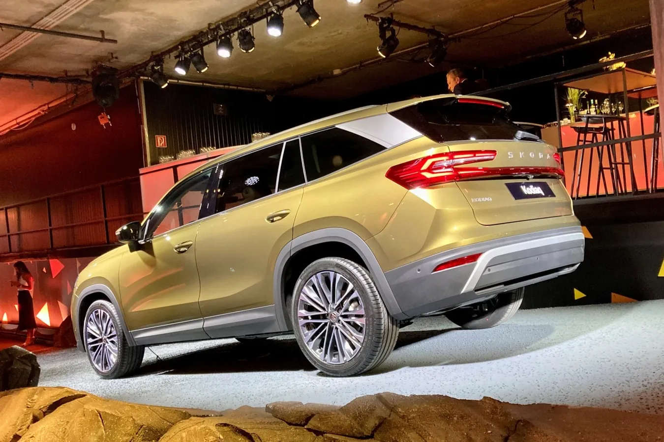 Am Kodiaq-Heck fällt die verkleidete D-Säule auf.