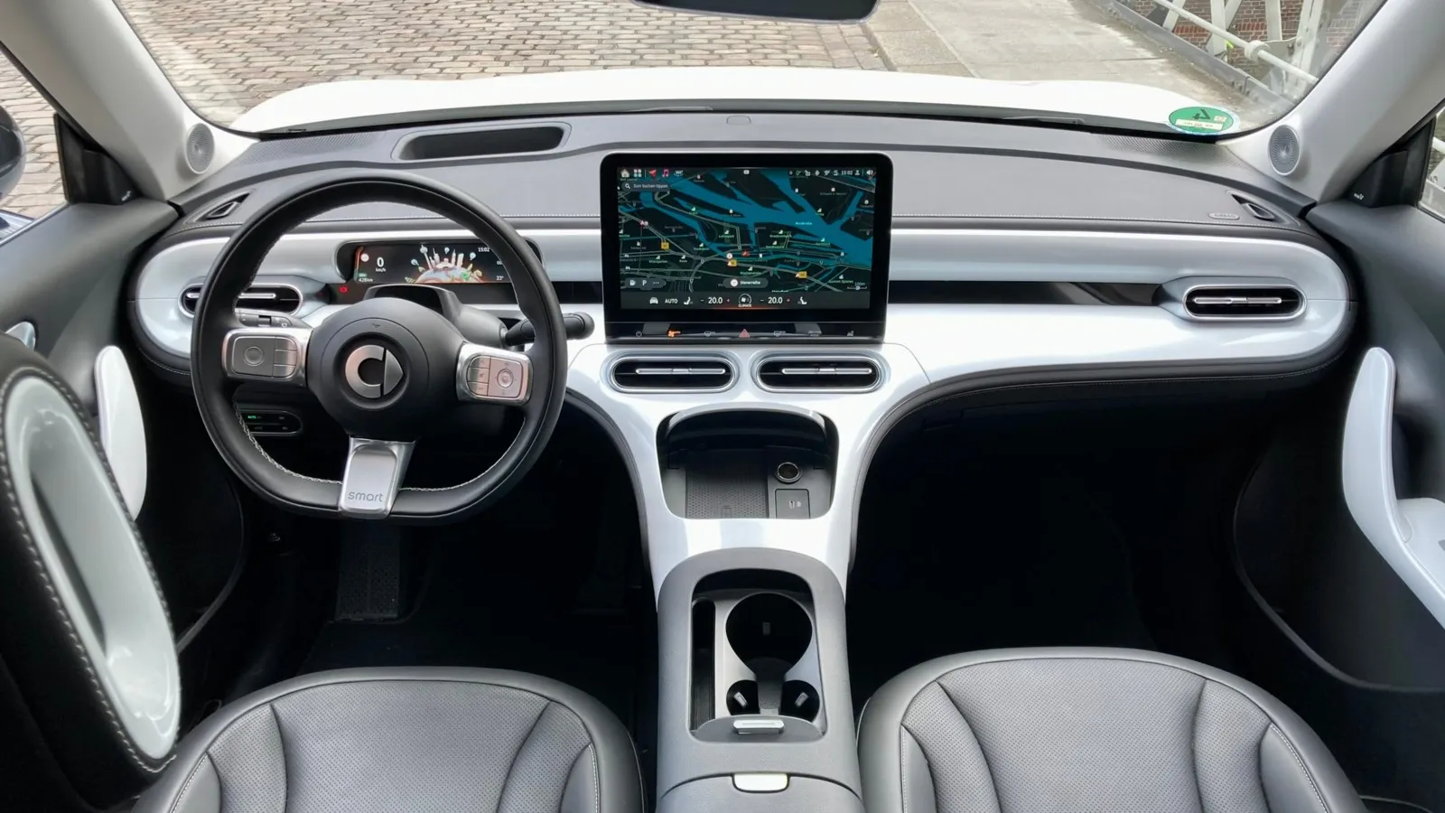 12,8-Zoll-Touchscreen und 9,2-Zoll-Digitalsinstrumente sind Standard im Smart #1. Die Bedienung ist für unseren Geschmack allerdings zu digital.