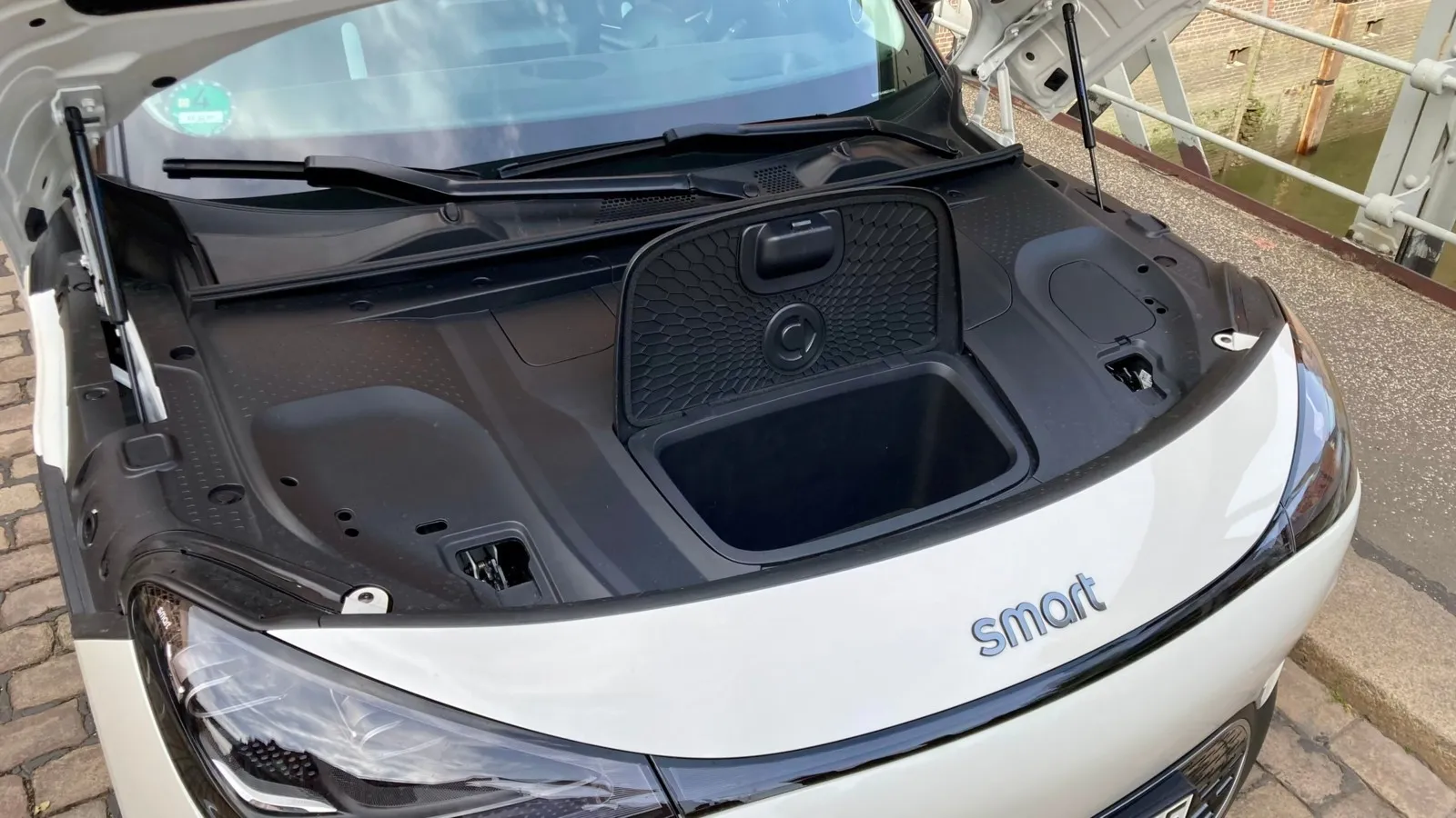 Vorne gibt im Smart #1 noch einen 15-Liter-Frunk.