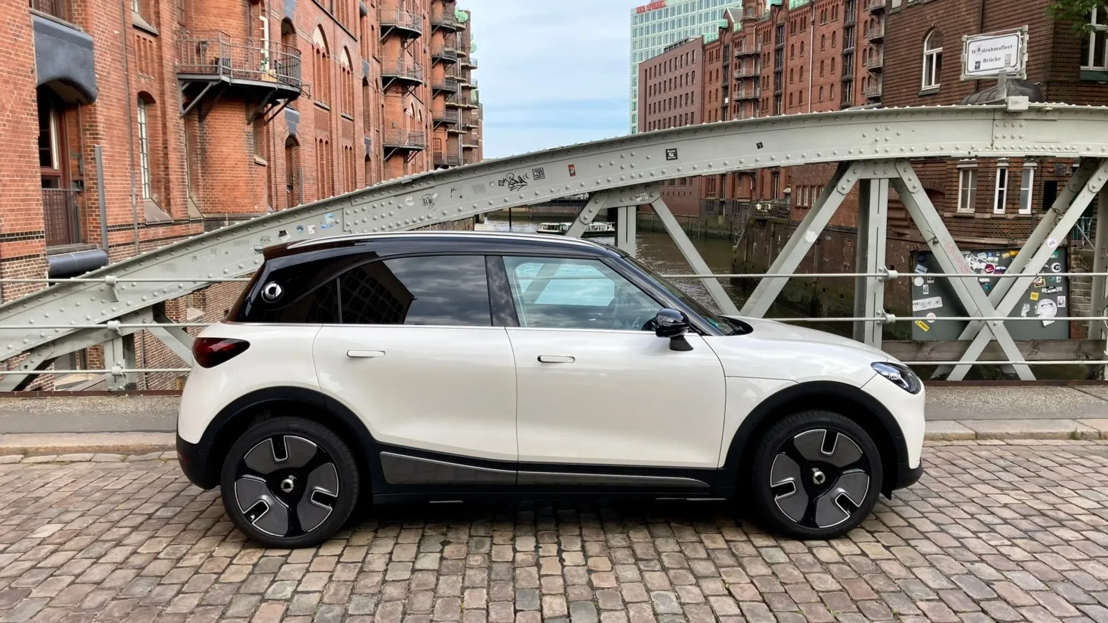 Vollwertiges kleines SUV: der Smart #1. Mit 4,27 Metern Länge ist er das bislang größte Modell der Marke.