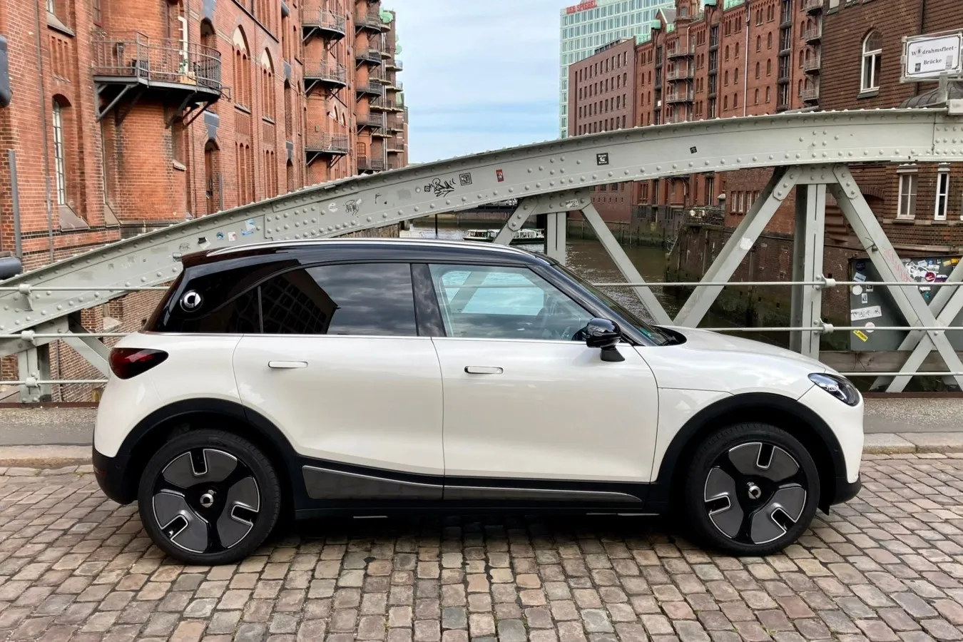 Vollwertiges kleines SUV: der Smart #1. Mit 4,27 Metern Länge ist er das bislang größte Modell der Marke.