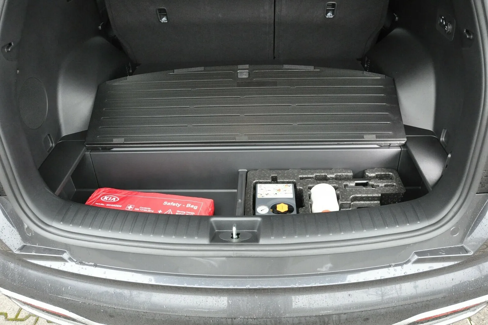 Mit seiner ebenen Ladefläche und der für ein SUV erfreulich niedrigen Ladekante könnte der Sorento durchaus als Kleintransporter durchgehen.