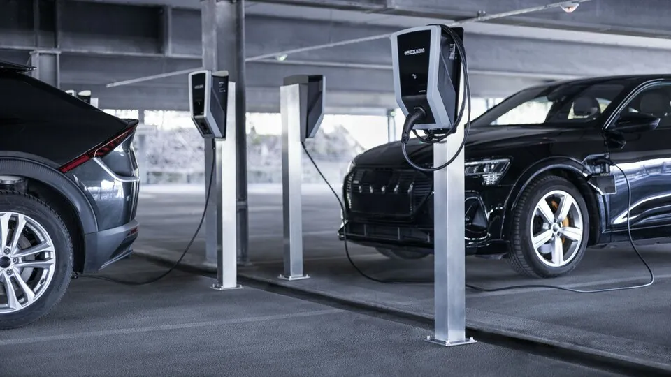 Viele Unternehmen arbeiten an der Elektrifizierung ihrer Pkw-Flotten
