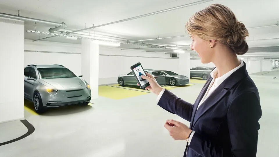 Moderne Autoschlüssel speichern lÃ¤ngst nicht nur die Zugangsberechtigung zum Fahrzeug und gewÃ¤hren damit ihrem Besitzer den Zugang zur Mobilität.