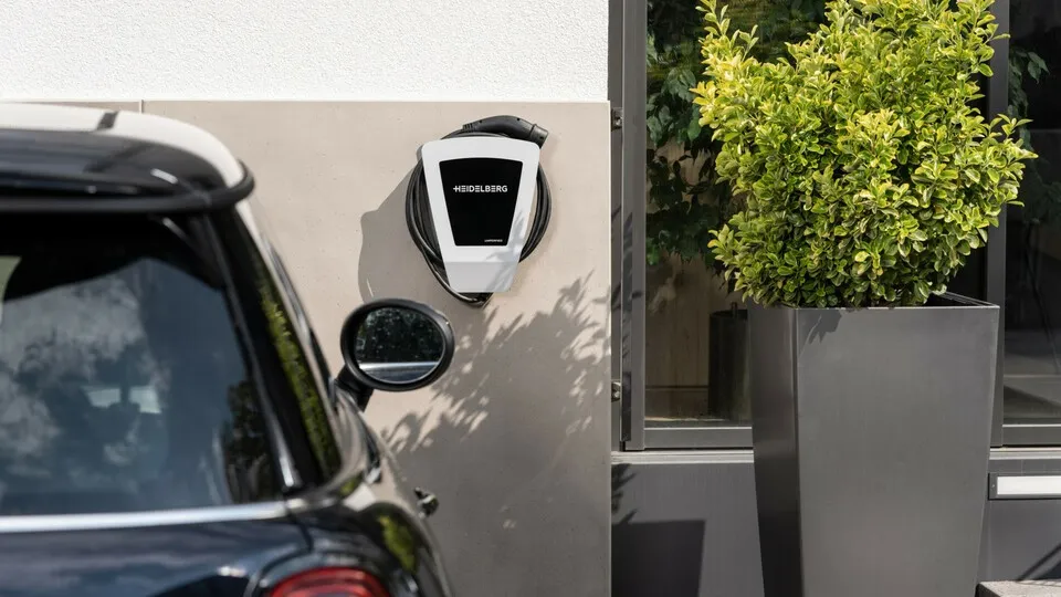 Die E-Mobiliät sorgt für geringere CO2-Emissionen der Neuwagenflotte