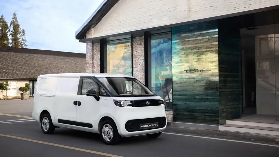 Der neue Maxus eDeliver 5 ist ab sofort in Deutschland zu Nettopreisen ab 39.000 Euro bestellbar