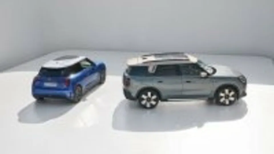 Die neuen Mini-Generationen des dreitürigen Cooper und des Countryman fahren ausschließlich elektrisch vor