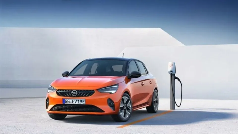 Flottenmanager, die 2022 verstärkt auf E-Autos gesetzt haben, konnten ihre Kosten senken