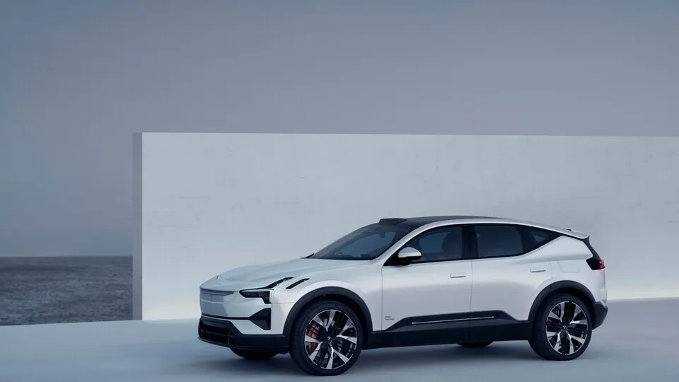 Der Polestar 3 kommt mit einer Länge von glatten 4,90 Meter dem Gardemaß von 5 Metern nahe.