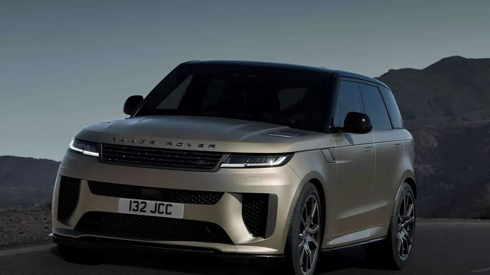 Zweifellos ist das neue Spitzenmodell des schon legendÃ¤ren Range Rover deutlich aus der Zeit gefallen. Wer braucht wirklich 467 kW bzw. 635 PS in einem GelÃ¤ndewagen?