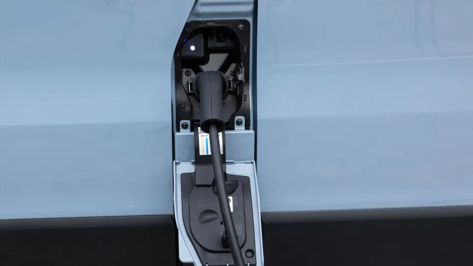 Renault kooperiert bei E-Transportern mit Volvo
