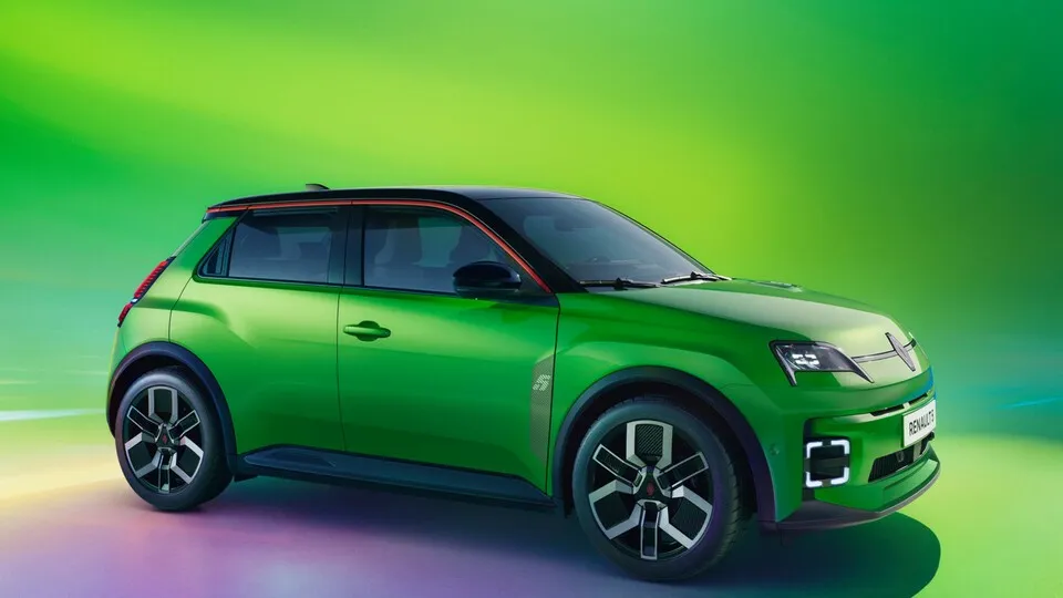 Schon vor einiger Zeit hat Renault eine Elektro-Neuauflage des R5 angekündigt. Jetzt feiert die Serienversion in Genf ihre Weltpremiere.