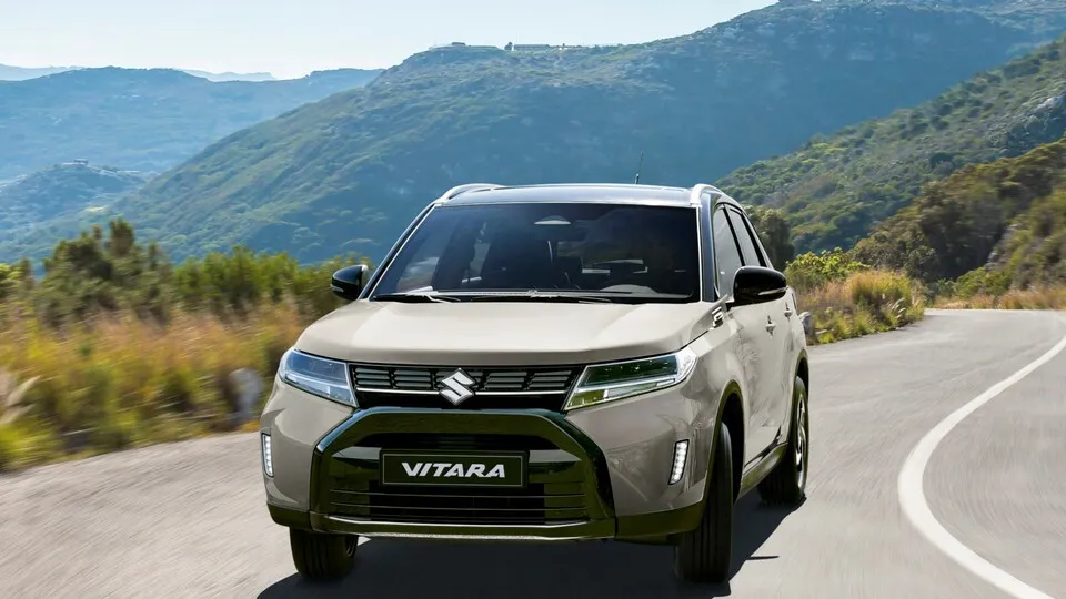 Sommeroutfit: Suzuki Vitara mit neuer Frontoptik.