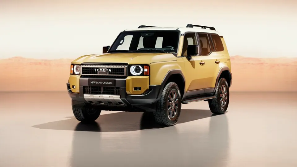 Je nach Variante trägt der Land Cruiser Scheinwerfer in Rund-Optik.