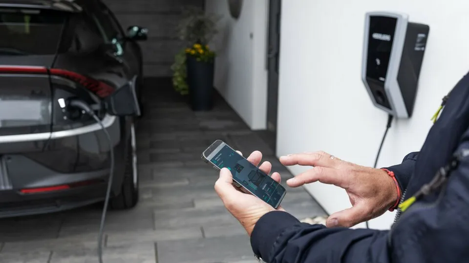 Garage und Carport sind beliebte Montageorte für die Wallbox