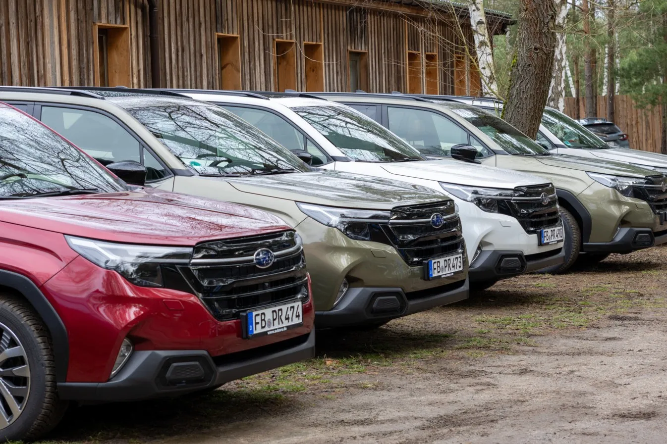Die Farbpalette der sechsten Generation Subaru Forester.