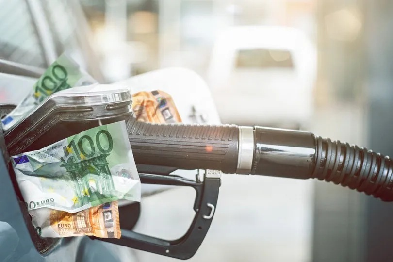 Entwicklungen am Energiemarkt wirken sich direkt auf die Preise an den Tankstellen aus.