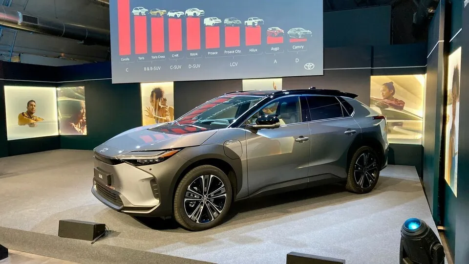 Der bZ4X ist Toyotas erstes Modell auf der batterieelektrischen e-TNGA-Plattform.