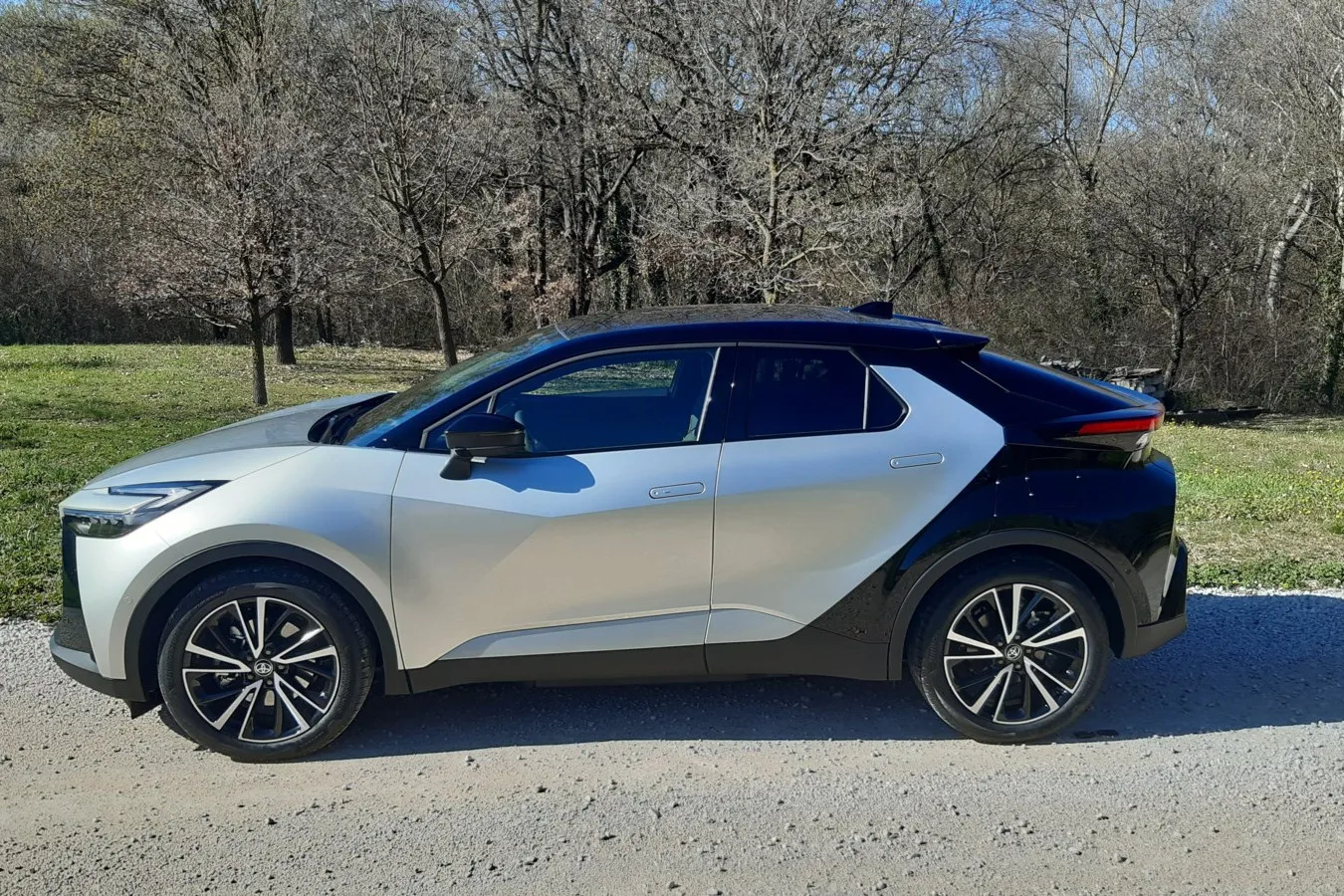 Der C-HR misst 4,36 Meter in der Länge, er ist 1,83 Meter breit und 1,56 Meter hoch.
