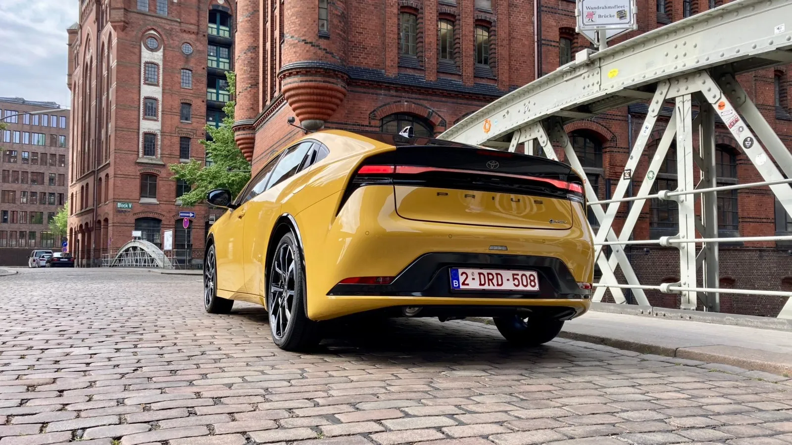 Auch das Heck des neuen Prius präsentiert sich eigenwillig.