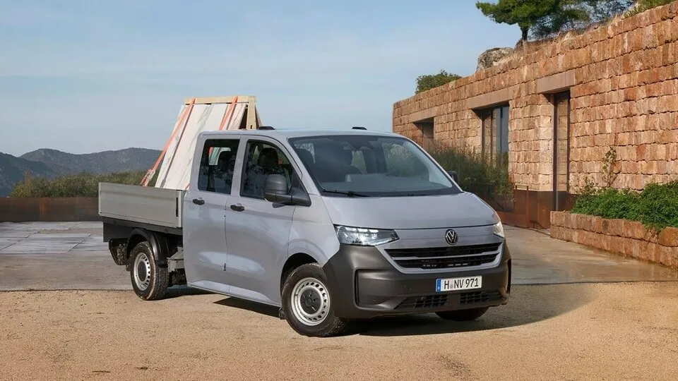 Der neue Transporter mit Doppelkabine und Pritsche.